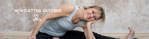 Katja Rinno in Yogaposition gedrehter Vorbeuge - 3 Stunden Yoga in einer Auszeit? Dafür gibt es gute Gründe.