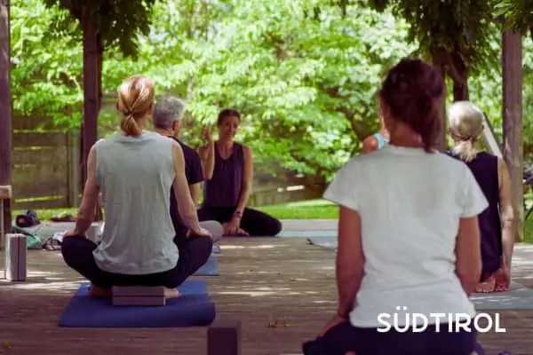 personal yoga retreat suedtirol mit outdooryoga myoga de